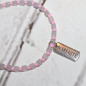 Beautiful glass beaded Inspirational bracelet NWOT 7" "Namaste"